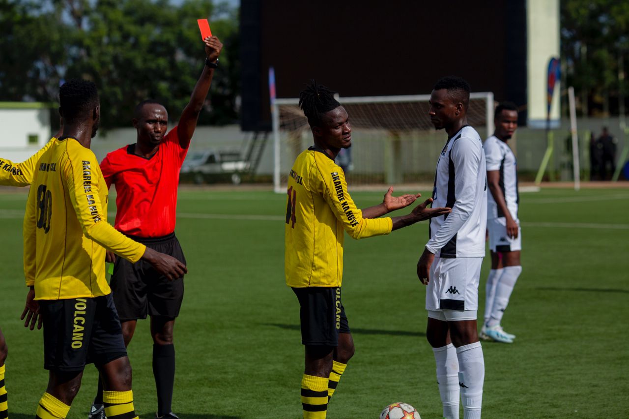 Mukura VS izaba yakiriye APR FC, aho umukino ubanza Mukura yawutsinze