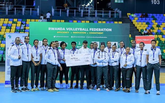 Munezero asanzwe akinira ikipe ya APR VC