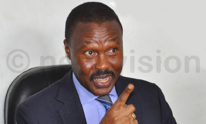 Gen Mugisha Muntu yahagaritse kwiyamamaza, asaba ko abakandida bafunze bafungurwa