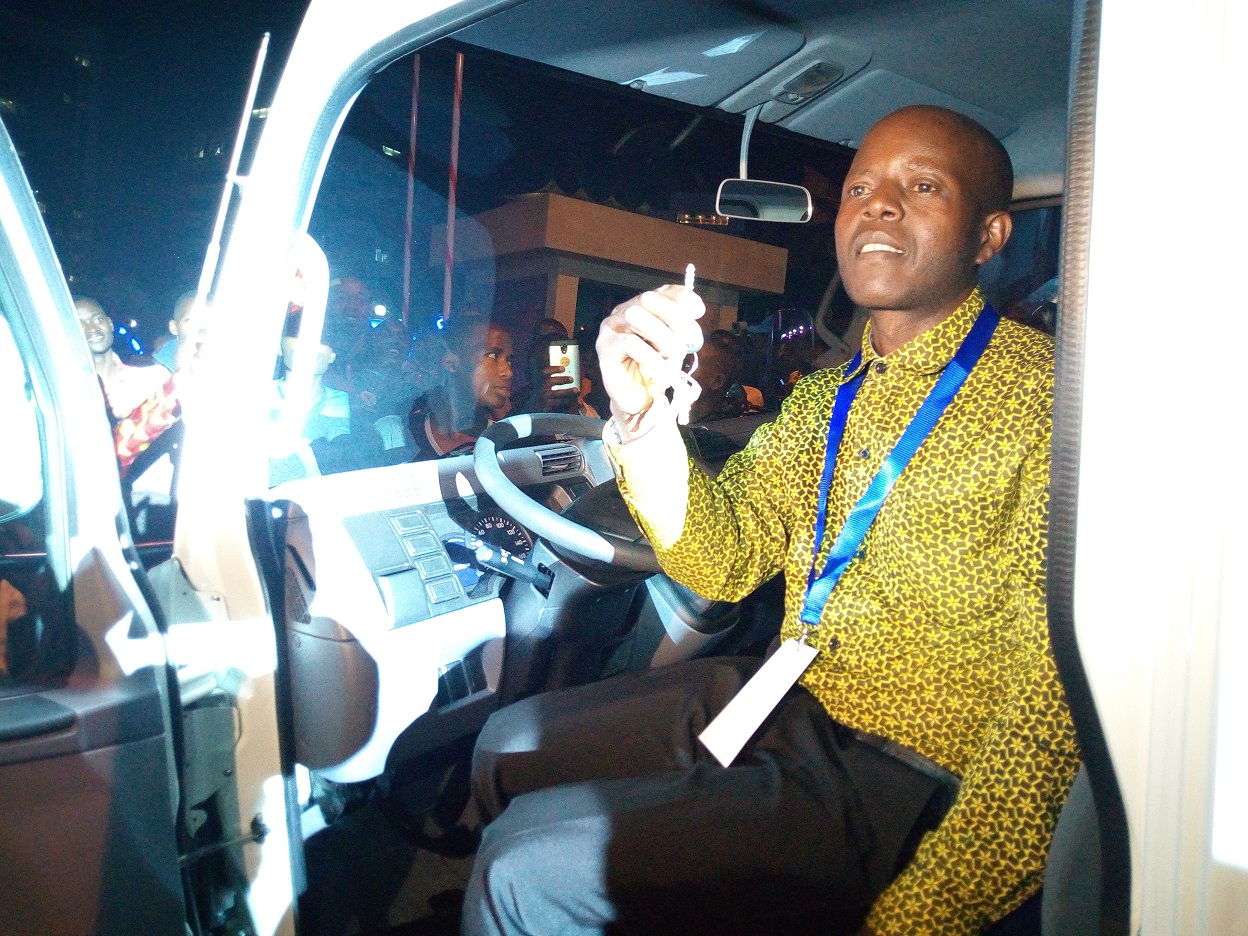 Munyakayanza yashimye cyane BK yagennye iyi modoka muri tombora