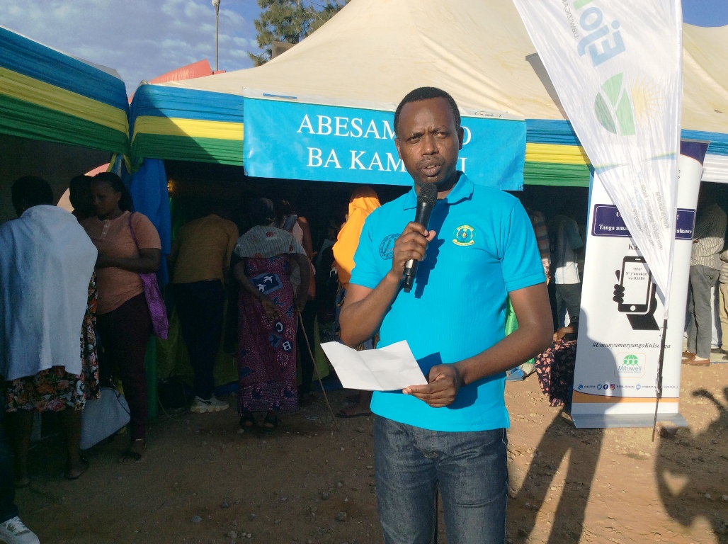 Munyankumburwa avuga ko bifuza kongererwa igihe bamara mu imurikabikorwa