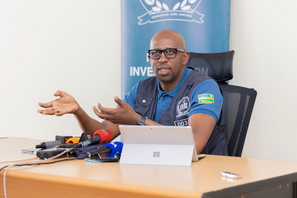 Umuvugizi wa RIB Dr. Thierry Murangira avuga ko nubwo imibare igabanuka ariko abakorerwa icyo cyaha bagihari