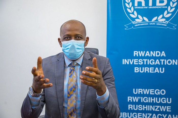 Umuvugizi wa RIB, Dr Murangira B. Thierry, avuga ko RIB itazihanganira abikubira ibitabagenewe