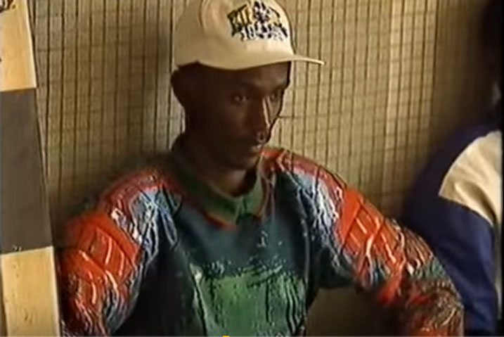 Murangwa Eugene yakinaga imikino yose yambaye Ingofero