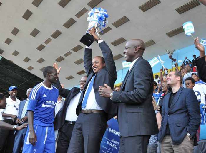 Yayoboye Rayon Sports yegukanye igikombe cya shampiyona mu mwaka wa 2013