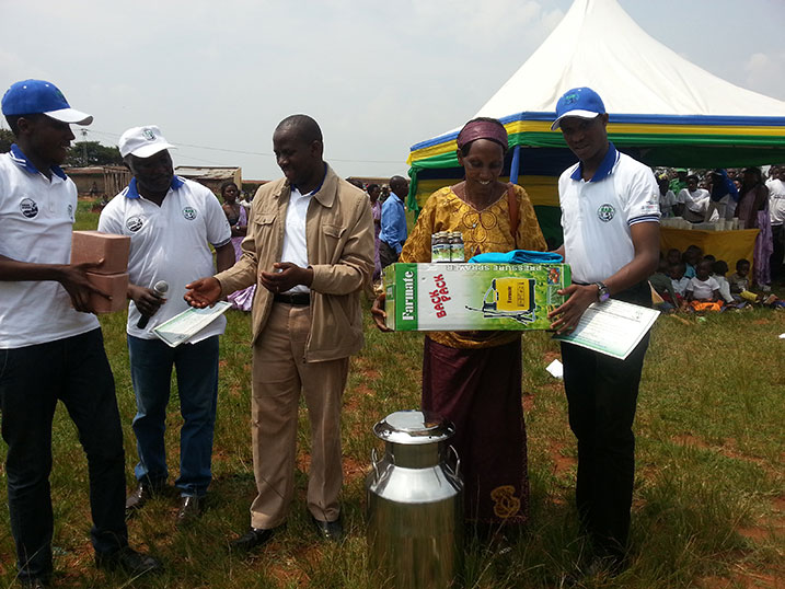 Musabyemariya yahawe ibikoresho by