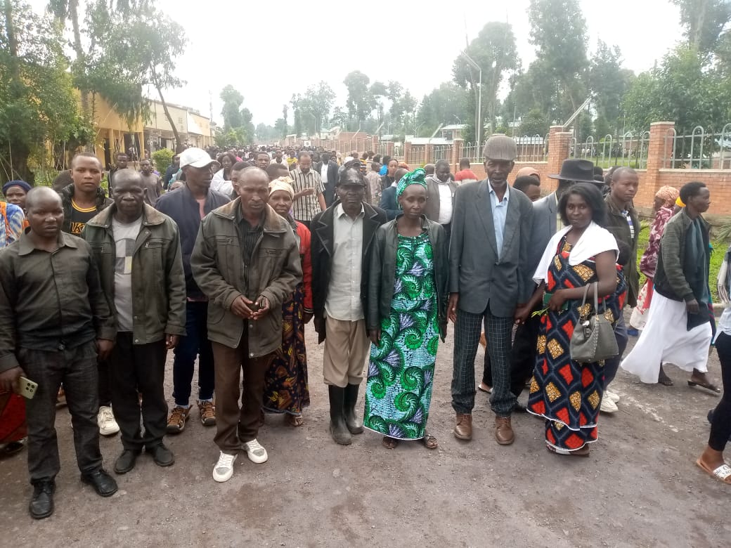 Bamwe mu bagize itsinda 'Twitaneho' bari bavuye Kwibuka i Busogo kuri uyu wa Kabiri