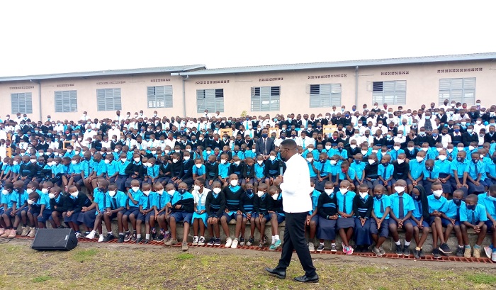 Minisitiri Bamporiki yabwiye urubyiruko ko badakwiye kwemerera uwabatamika ibibakura mu murongo