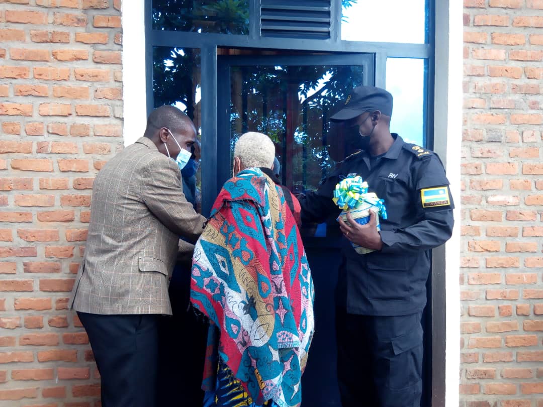 Inzu yafunguwe ku mugaragaro na Ramuli Janvier, Umuyobozi w'Akarere ka Musanze