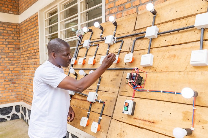 Mubyo bize harimo no gukora amashanyarazi