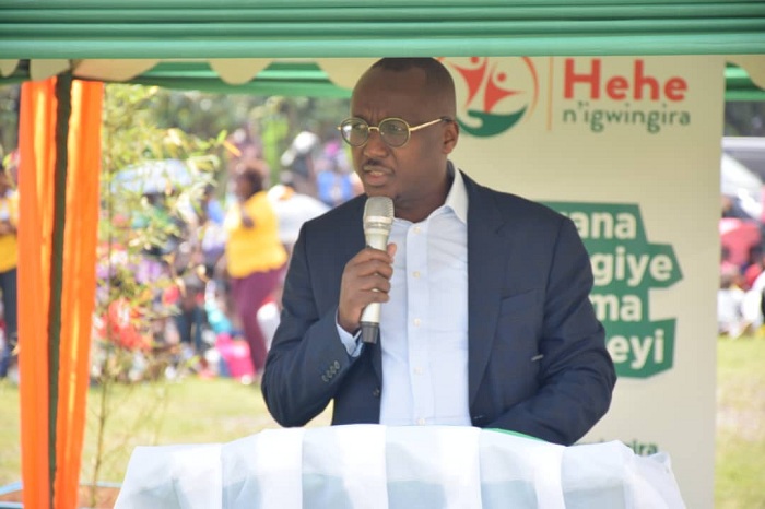 Umuyobozi Mukuru wa RBC, Prof. Claude Mambo Muvunyi 