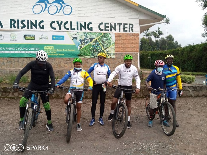 Abayobozi mu nzego zitandukanye mu by'amagare na bo bitabiriye ubu bukerarugendo