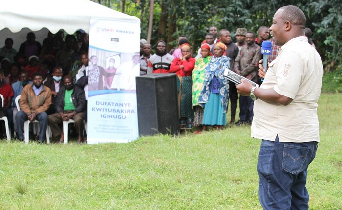 Twizerimana yaburiye imiryango ikirangwamo amakimbirane kwitandukanya na yo