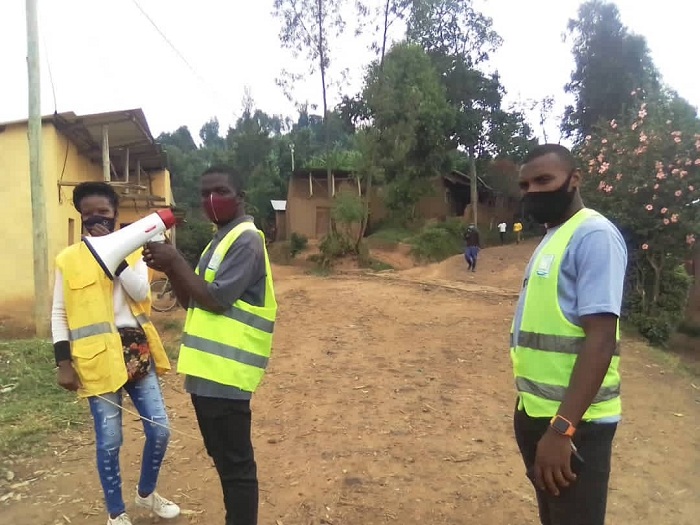 Bakorera ubukangurambaga mu mirenge inyuranye igize akarere ka Musanze