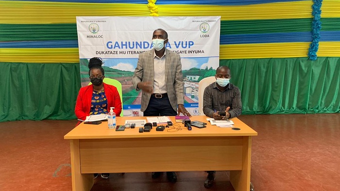 Umuyobozi w'Akarere ka Musanze, Ramuli Janvier yishimiye aho gahunda ya VUP igejeje abaturage