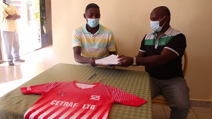 Abakinnyi bashya basinyanye amasezerano na Placide Tuyishime, Umuyobozi wa Musanze FC