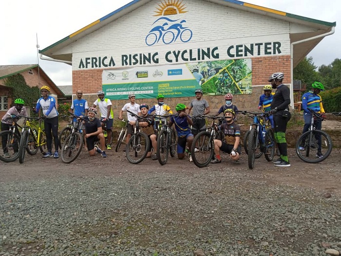 Abanyamahanga baba mu Rwanda na bo bishimiye icyo gikorwa