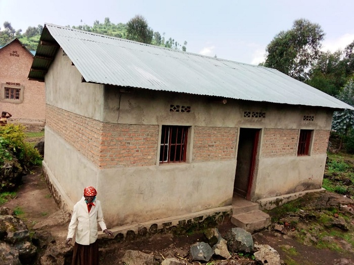 Uyu mukecuru avuga ko Perezida Kagame yamuhesheje isambu ye aranubakirwa