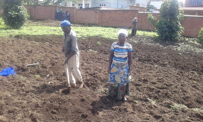 Ubu batunzwe no guca inshuro (guhingira abandi) kugira ngo babone ikibatunga
