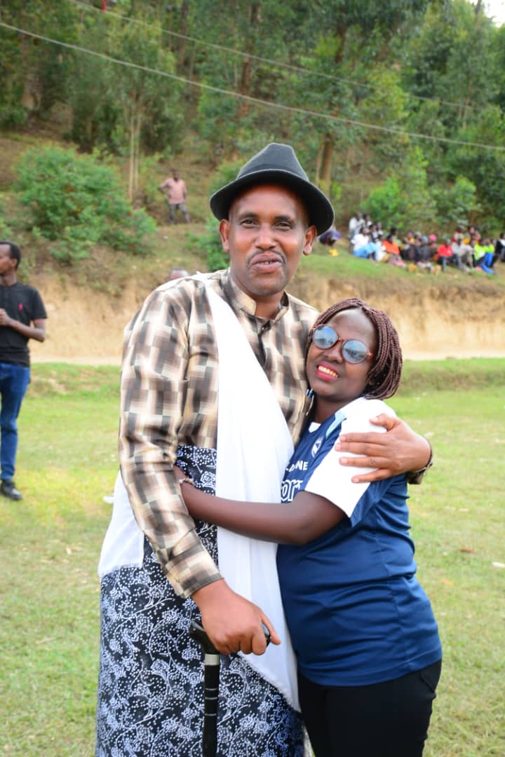 Abantu batandukanye bagaragarije Musengamana Béatha ko bamwishimiye kandi bamushyigikiye