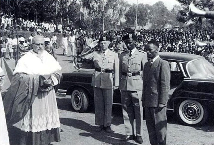Musenyeri Perraudin yareze Kayibanda amufasha kujya ku butegetsi