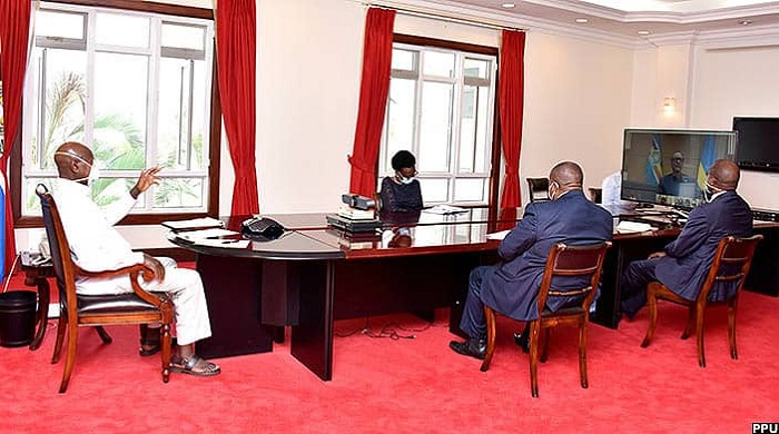 Perezida Yoweri Kaguta Museveni wa Uganda (wambaye imyenda y'umweru) na we yitabiriye iyi nama