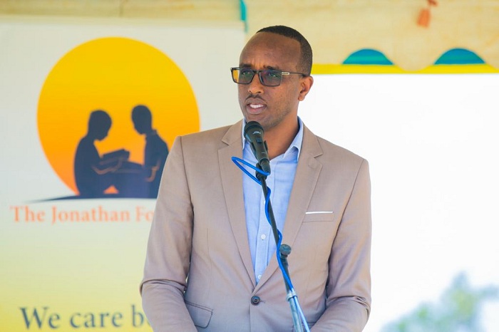 Meya Mutabazi avuga ko hitezwe ko abanyeshuri ba GS Dihiro bazarushaho gutsinda neza