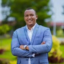 Nizeyimana asaba ko byaba byiza Umusentaeri uhagarariye Kaminuza agiye abegera