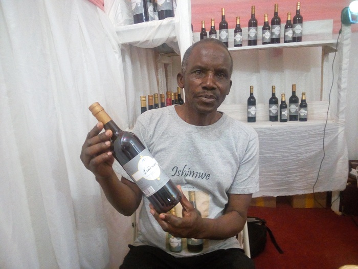 Mutanganda yifuza kwagura ibikorwa bye kuko ngo umusaruro ukiri muke