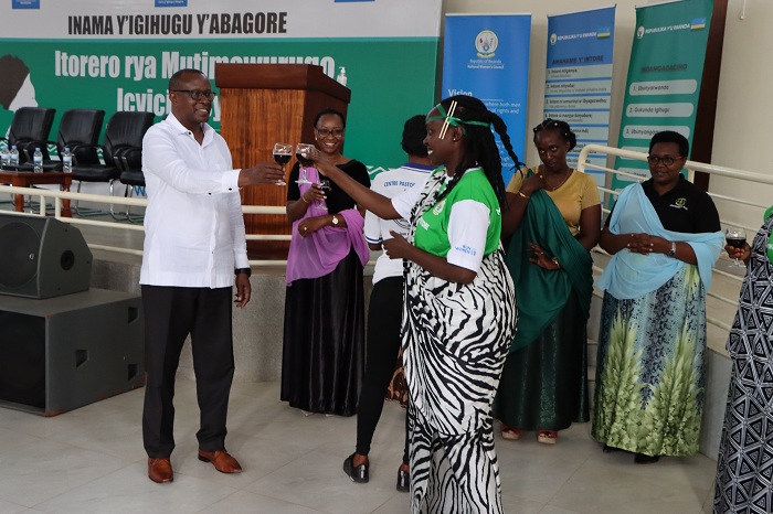 Bagaragaje imihigo batahanye