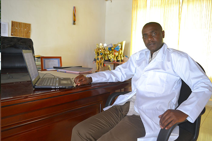 Muvunangabo avuga ko Ndi Umunyarwanda bayigisha bahereye ku mateka mabi y'imyigishirize ya mbere ya Jenoside yakorewe Abatutsi