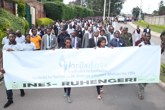 Abanyeshuri bo muri INES-Ruhengeri bakoze igikorwa cyo kwibuka ku nshuro ya 24 Jenoside yakorewe Abatutsi