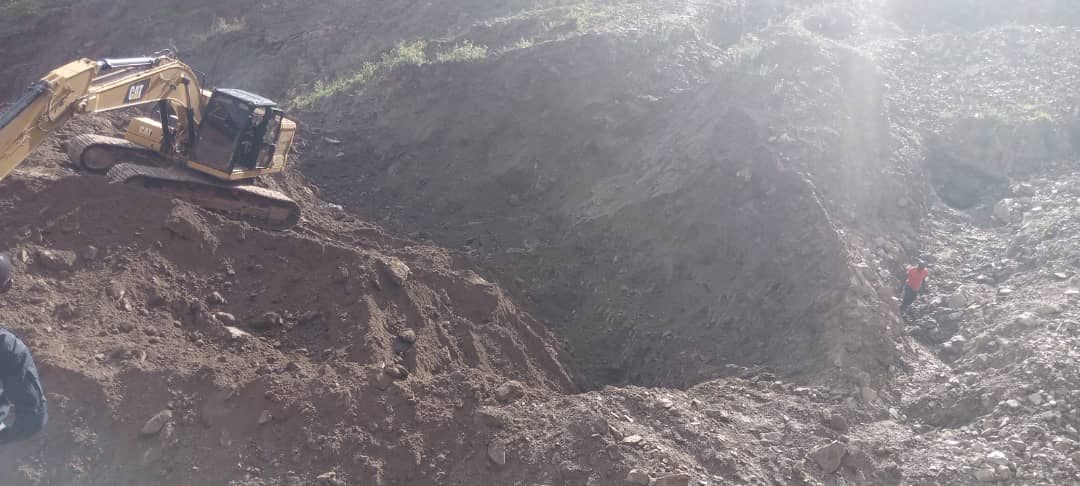 Bakomeje gushakisha umusore umaze iminsi itandatu agwiriwe n'ikirombe