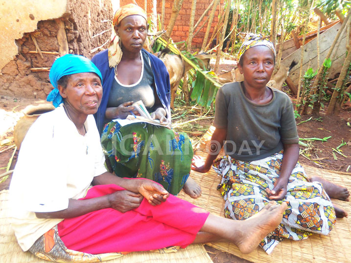 Nubwo ari bakuru bavuga ko kumenya gusoma no kwandi ari ingenzi bityo ngo bakaba bagomba kwiga kugeza babimenye.