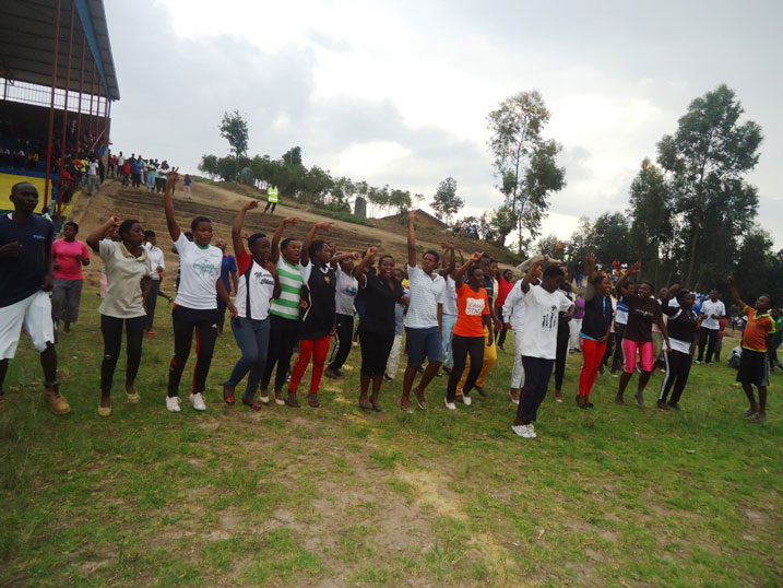 N'urubyiruko rwari rwabukereye ruza gukora siporo ya benshi.