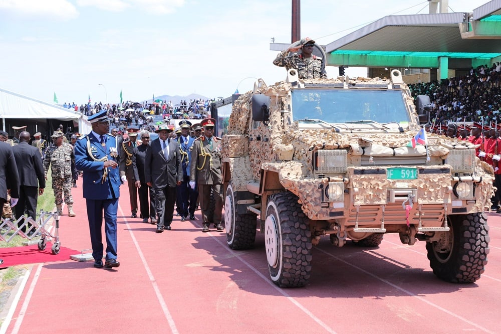 Imodoka yari itwaye umurambo wa Dr Hage G. Geingob