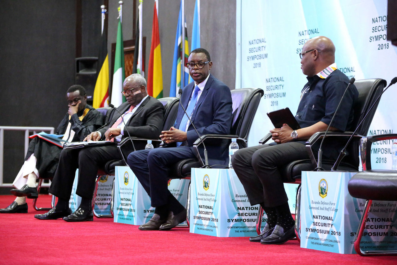 Gen Kabarebe avuga ko Afurika yahagurukiye kurwanya ibibazo by'umutekano biyugarije yubaka igisirikare gikomeye 