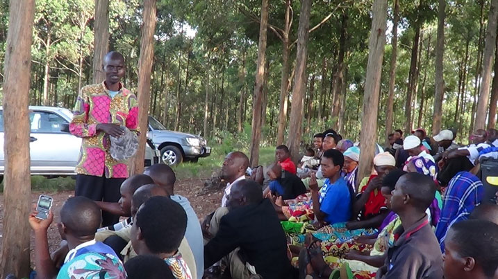 Ndagijimana avuga ko abaturage bamerewe nabi kubera gufunga ibirombe kandi ari byo byari bibatunze.