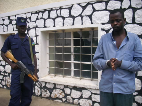 Ndahimana akekwaho gutema uwahoze ari umugore we.