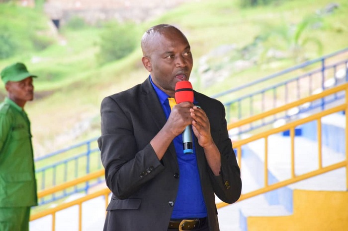 Ndayambaje avuga ko kutishyura abaturage byatewe n'amakosa y'abayobozi