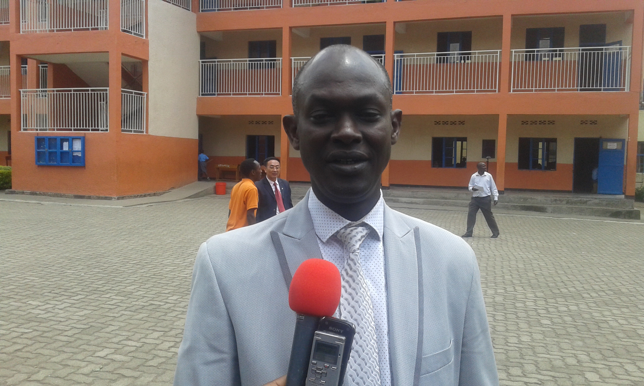 Nduwayezu Elia umuyobozi wa Wisdom School