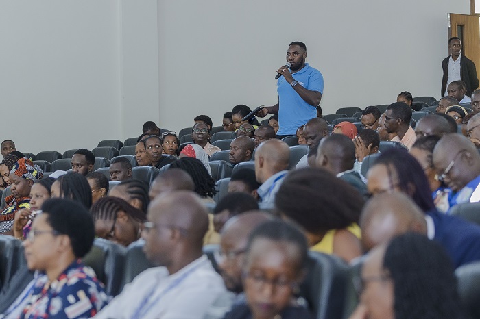 NEC ivuga ko abarenga 1100 aribo bamaze kwemererwa nk'indorerezi zizakurikirana amatora yo mu Rwanda