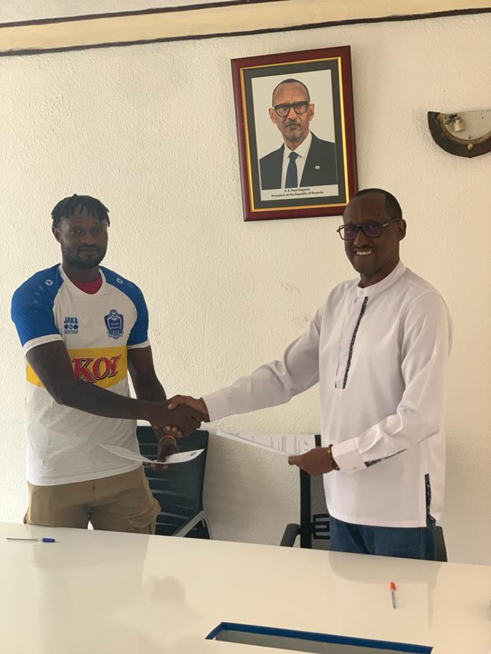 Ngendahimana Eric nyuma yo gusinya muri Rayon Sports