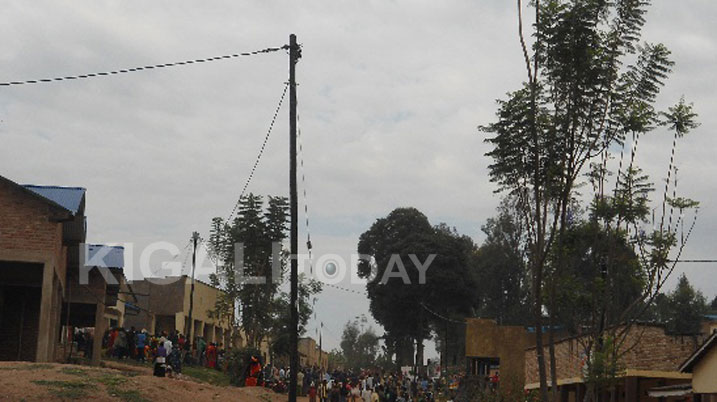 Ngo no mu byaro hageze amashanyarazi kandi ntayo bigeze mbere.