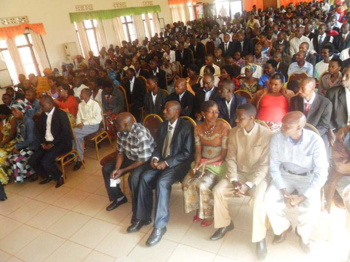 Abarimu babangamiwe n