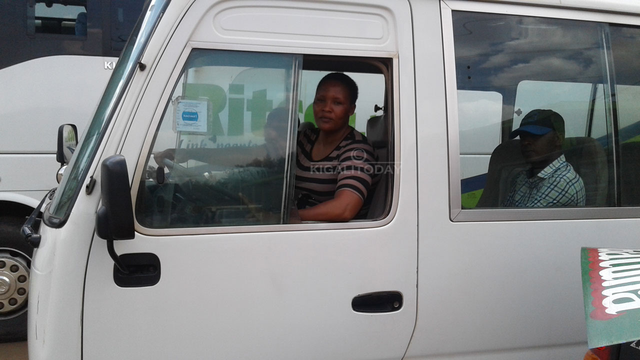  Ntabomvura avuga ko yakuze akunda gutwara imodoka cyane ku buryo yumvaga nta kintu gishobora kubimubuza
