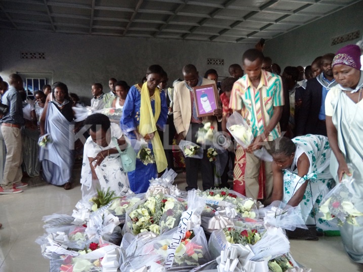 Ngo kuba bashyinguye ababo byabanejeje kuko babasubije icyubahiro cyabo.