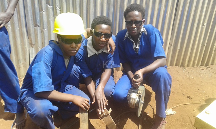 Aba bakobwa bifuza kuba ikitegererezo kuri bagenzi babo bakitinya.