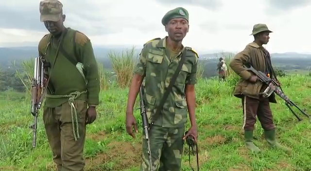 Umuvugizi wa M23, Willy Ngoma (hagati)