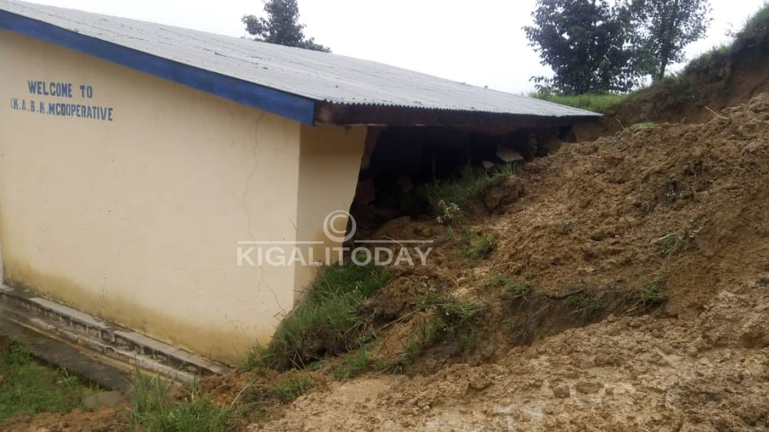 Amazu yakorerwagamo na yo yasenyutse